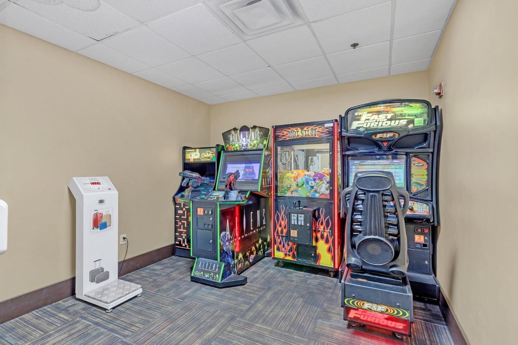 1Br 2 Queens Apt-Hotel With Pool, Hot Tub & Arcade, Near Disney & Universal! Orlando Esterno foto